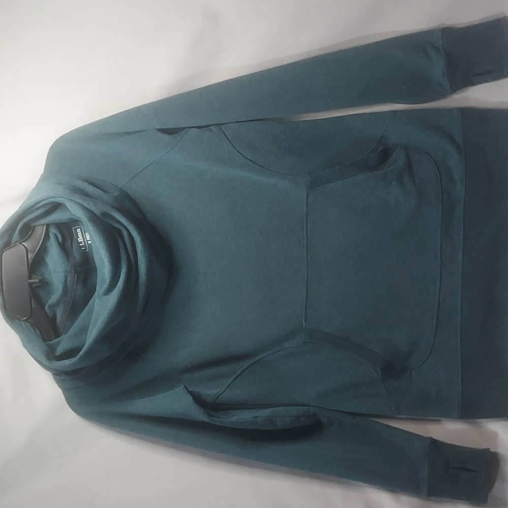 LL Bean cowl neck cozy pullover blue/green color size S Reg pocket thumb‎ holes